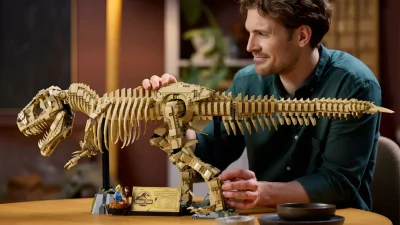 LEGO Tarihi Parca Parca Yeniden Kurarken Kendi Kimligini de Mi Sekillendiriyor