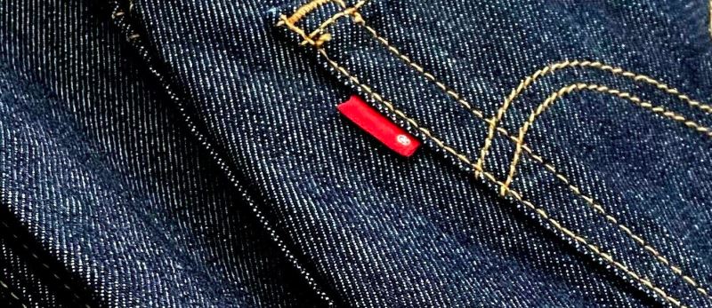 Levis bos kirmizi etiketini marka olarak tescilledi