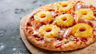 ananasli pizza